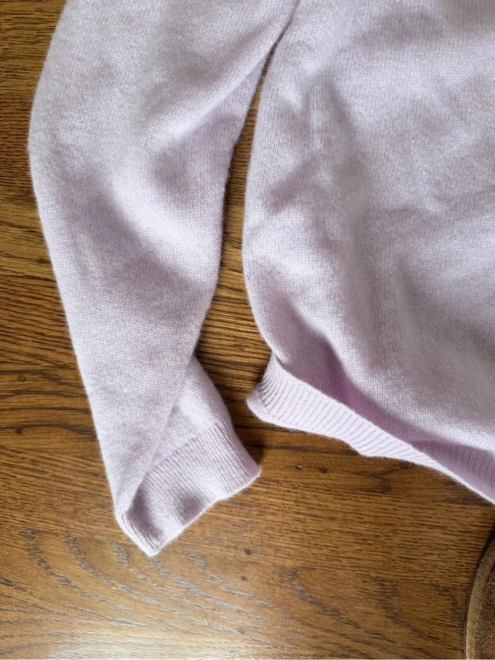 100% cashmere lilac sweater